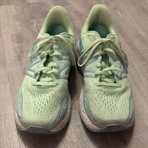 New Balance Women's Mint Green Athletic Shoes